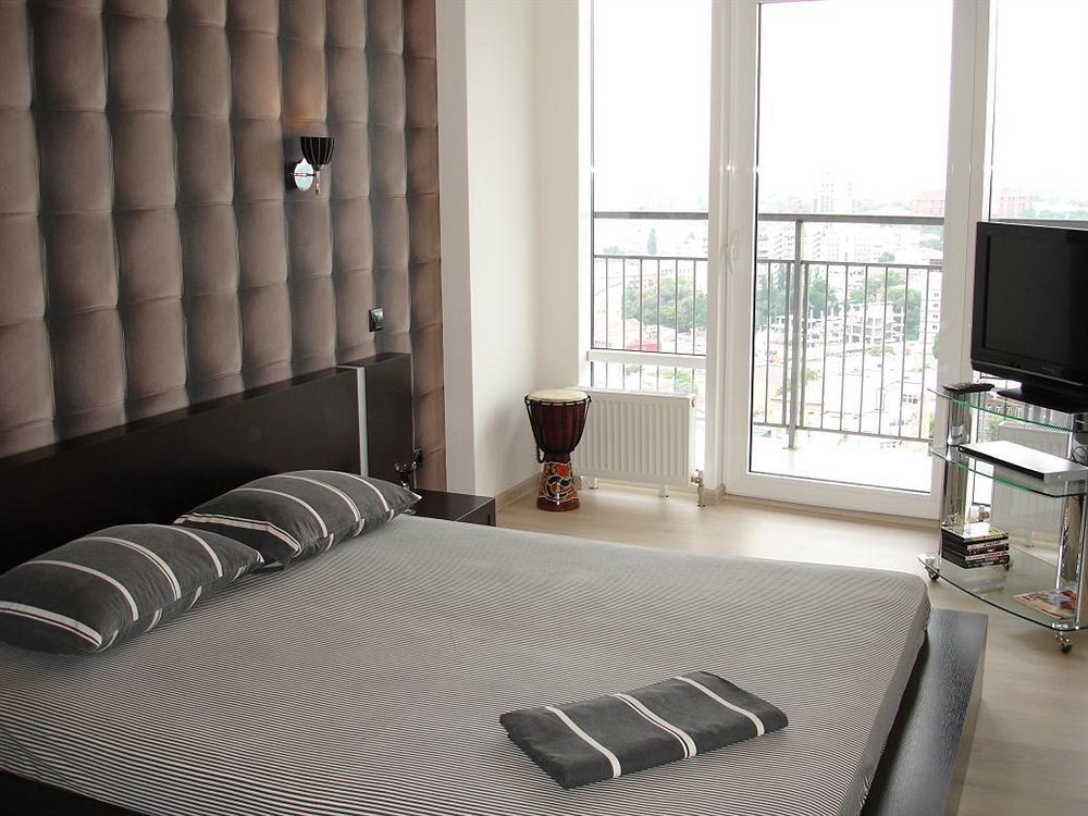 Most City Premium Apartments Dnipro Esterno foto